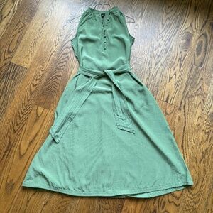 Ann Taylor green midi dress with button detail